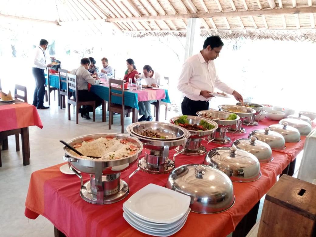 Cocodance Kitesurfing Resort Kalpitiya Bagian luar foto