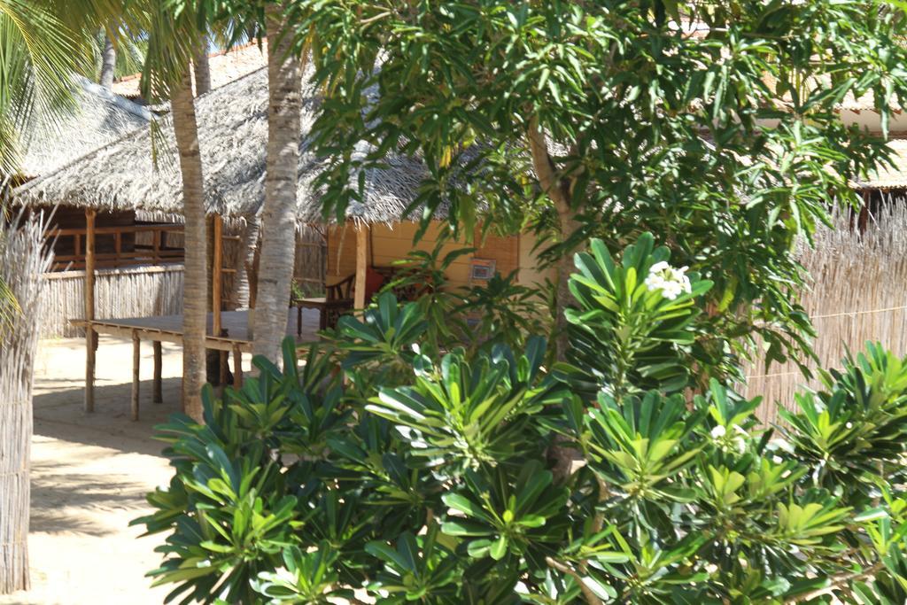Cocodance Kitesurfing Resort Kalpitiya Bagian luar foto