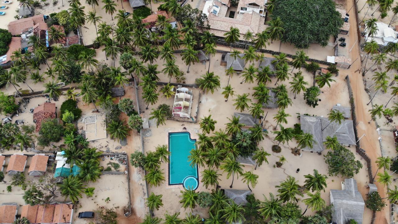 Cocodance Kitesurfing Resort Kalpitiya Bagian luar foto